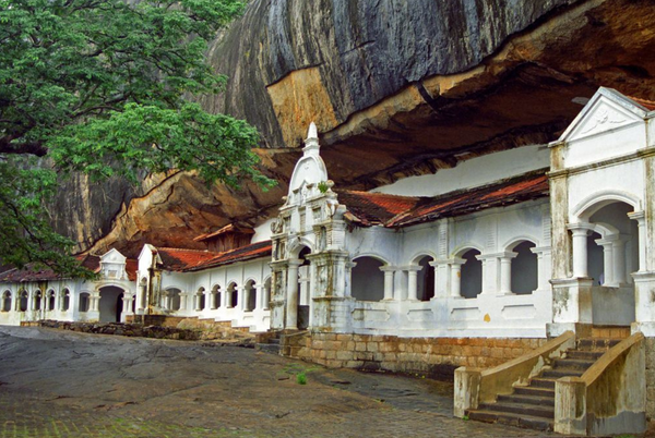 Dambulla Cave Temple